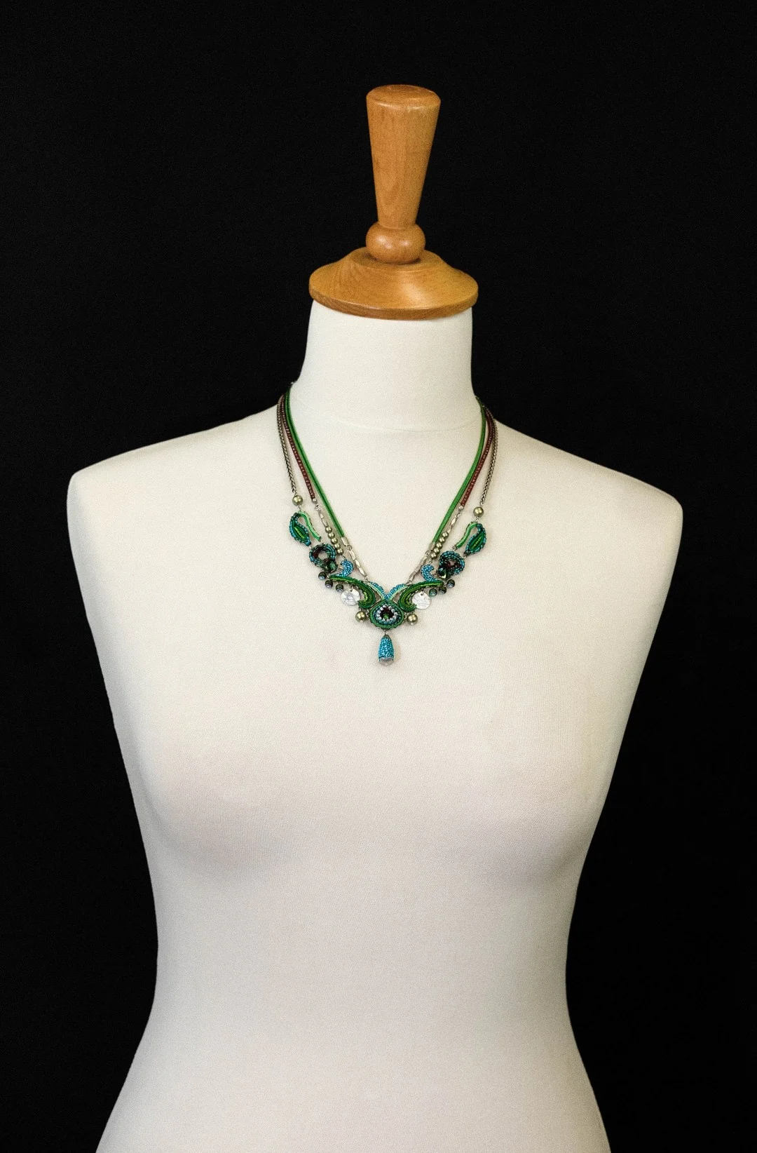 Cornelia, Vibe Necklace - Image 2