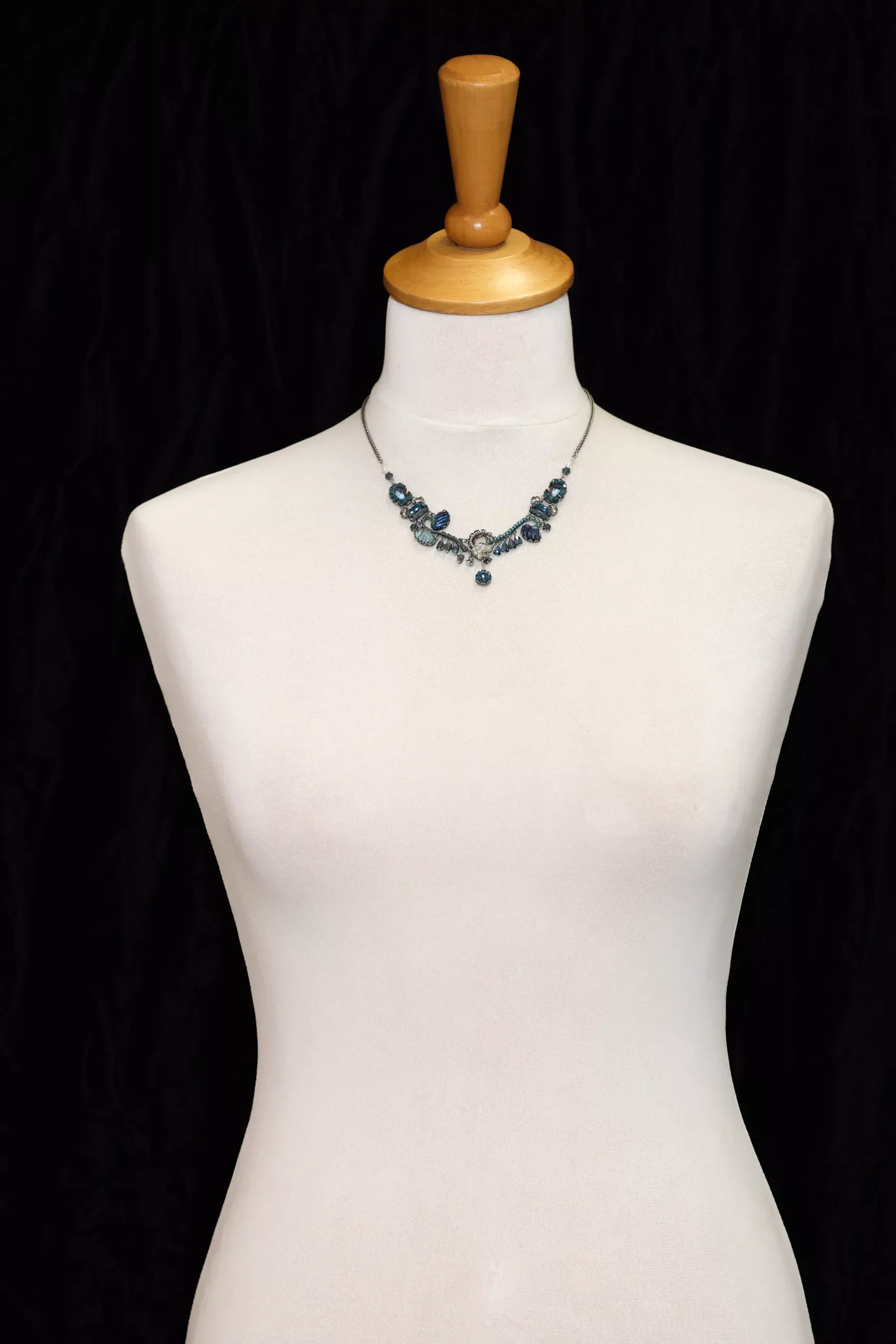 Deep Frost, Hilary Necklace - Image 2