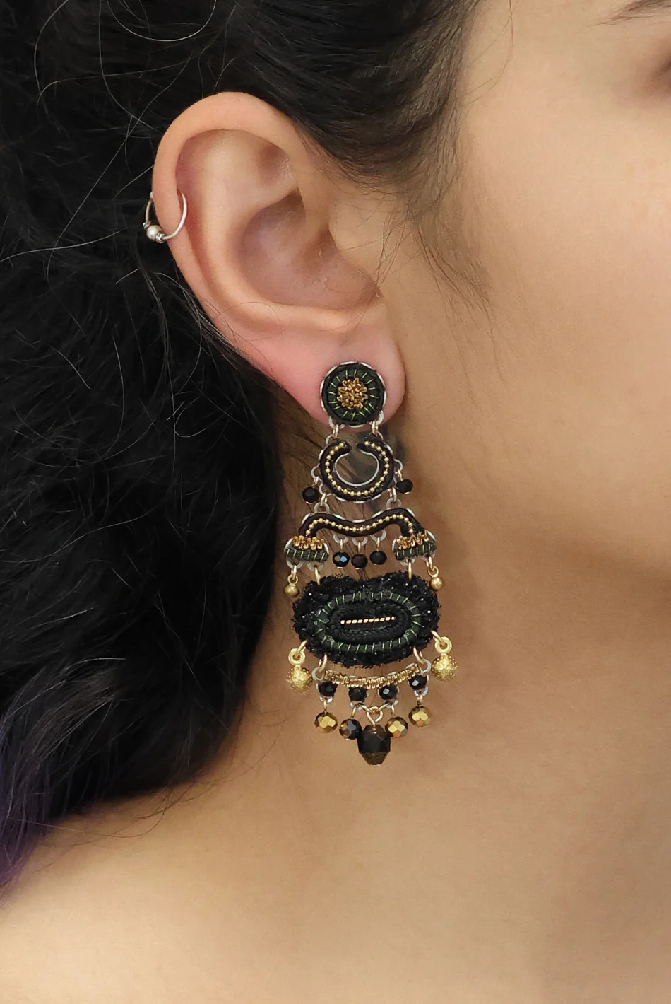 Gilded Black Set, Lanore Earrings - Image 2