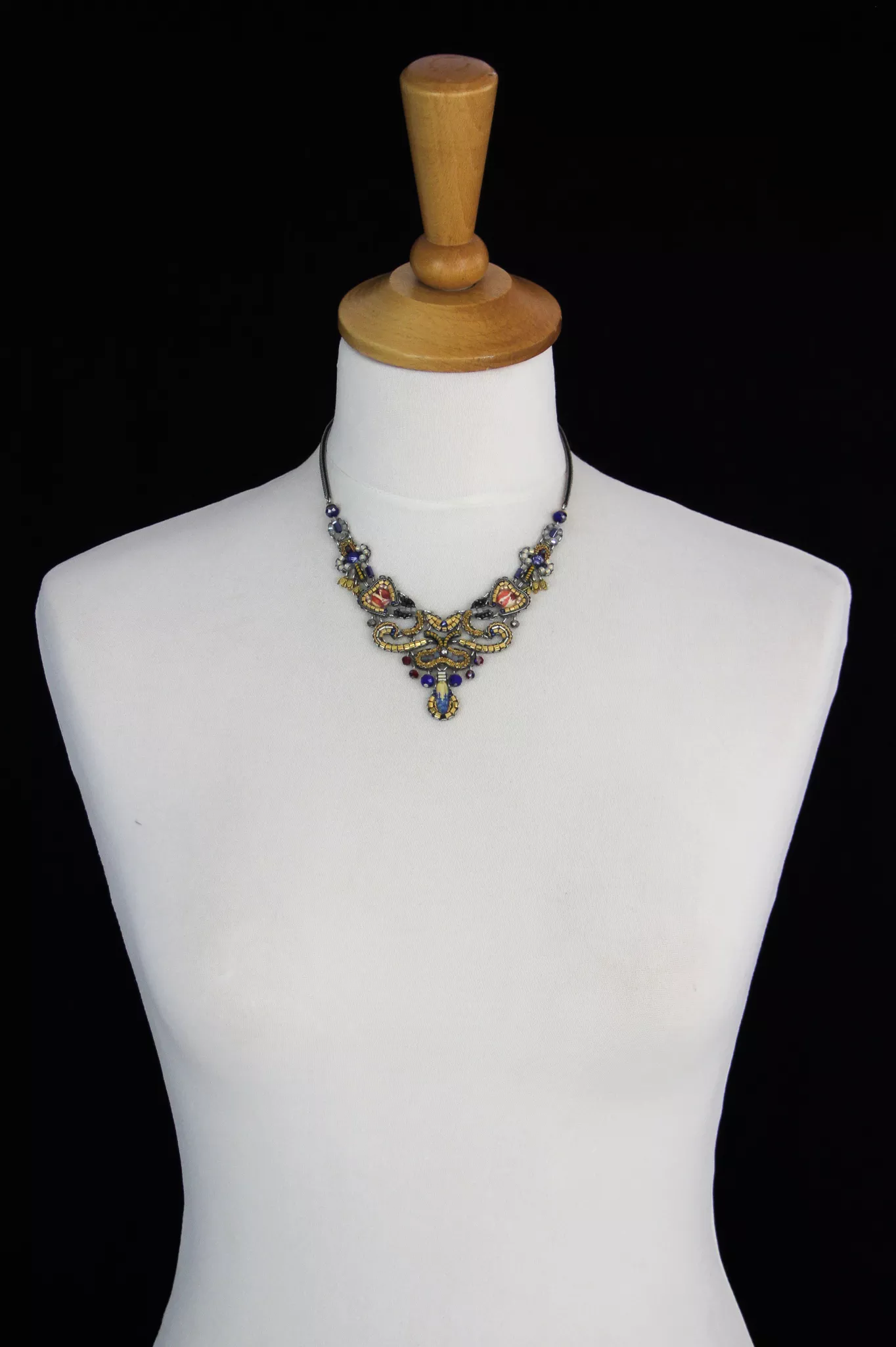 Jazz and Blues, Rose Necklace - Image 2