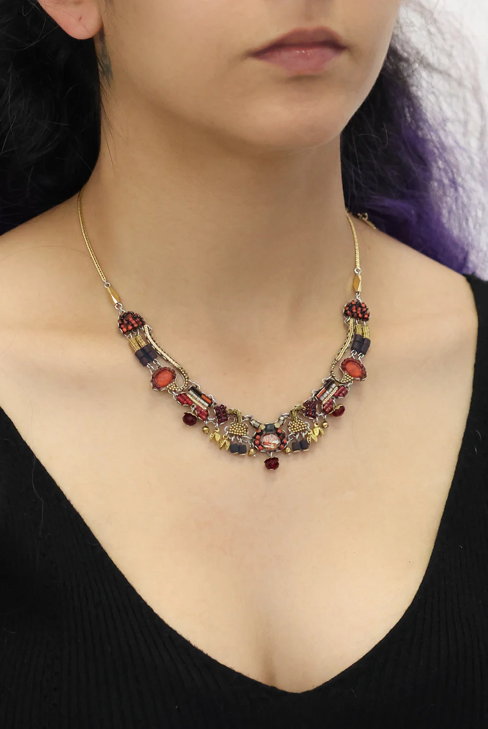 Noble Wine Set, Scarlet Necklace - Image 2