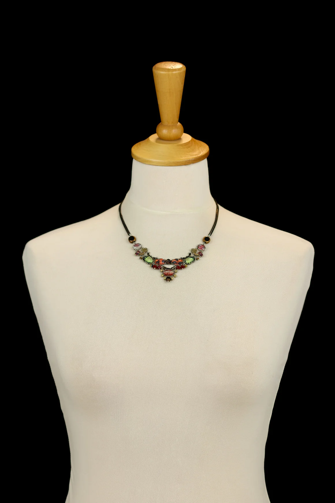 Red Artistic Necklaces Oriental Hues Set, Aiko - Image 2