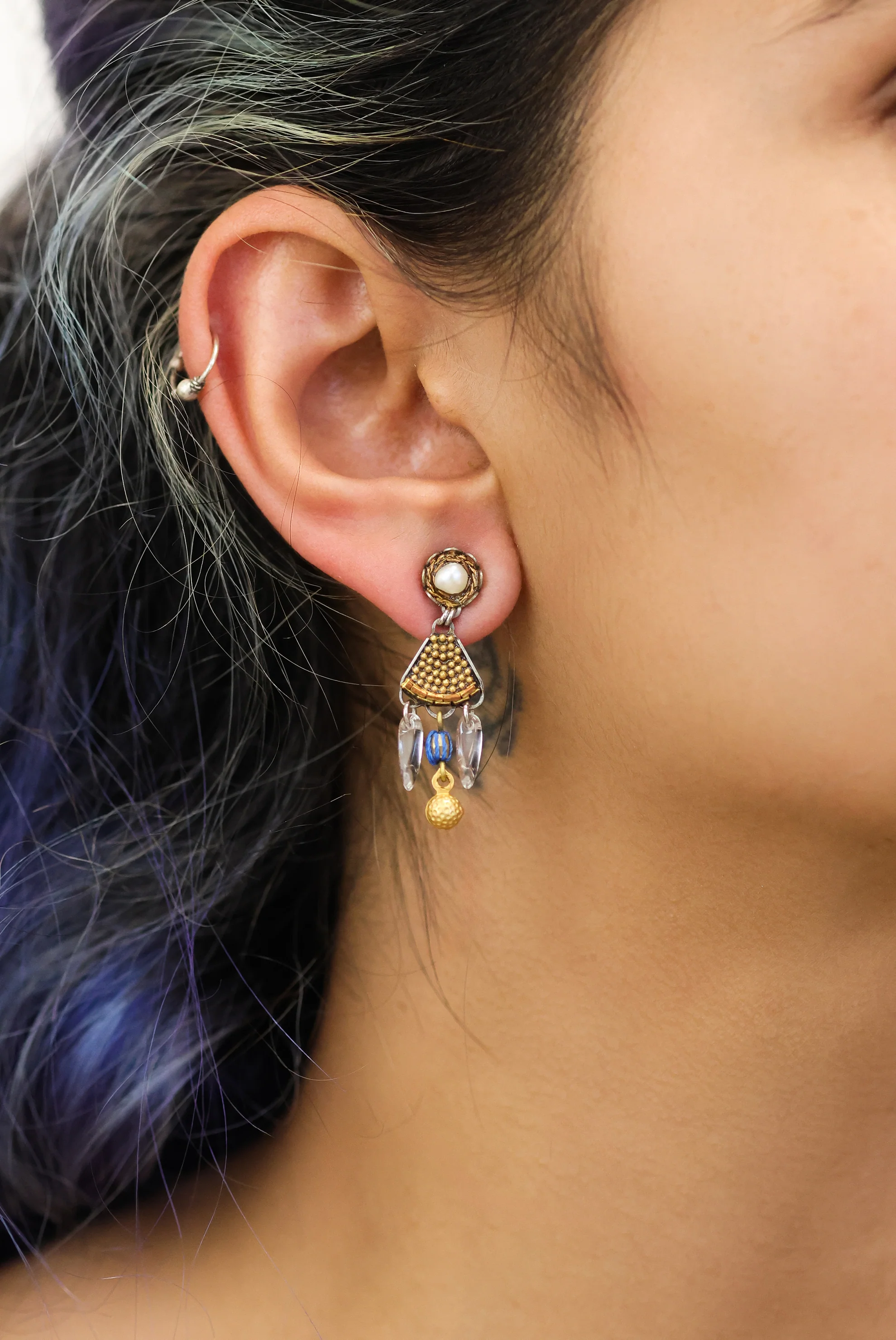 Small Earrings Gold Totem Set, Sacra - Image 2